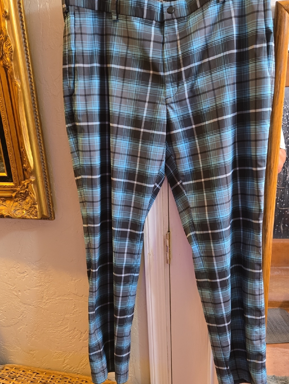 Nike Men’s Black and Light Blue Plaid Dri-Fit Tour Performane Golf Pants